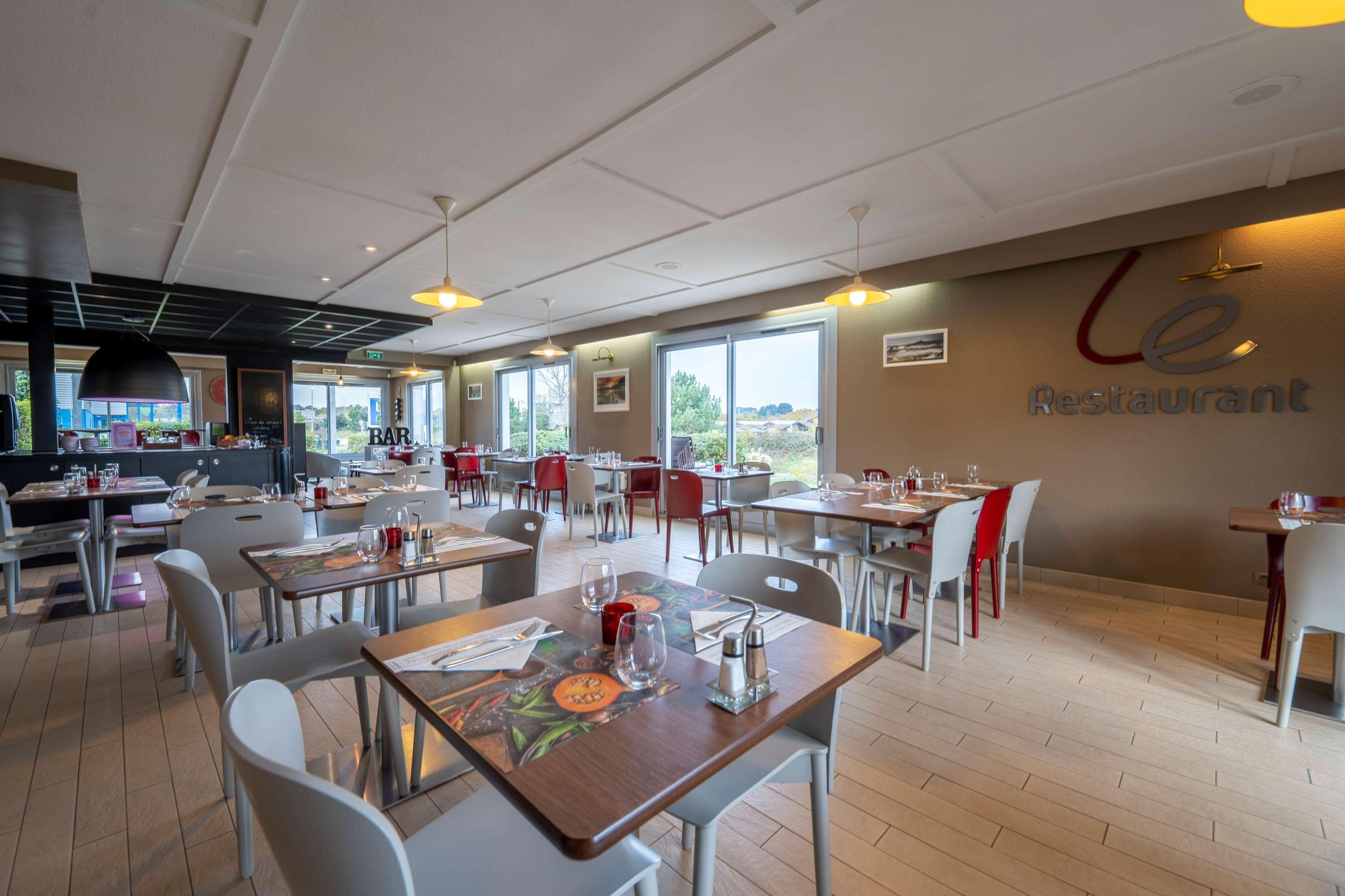 Campanile Lorient - Lanester Bagian luar foto
